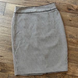 Banana Republic Houndstooth Skirt
